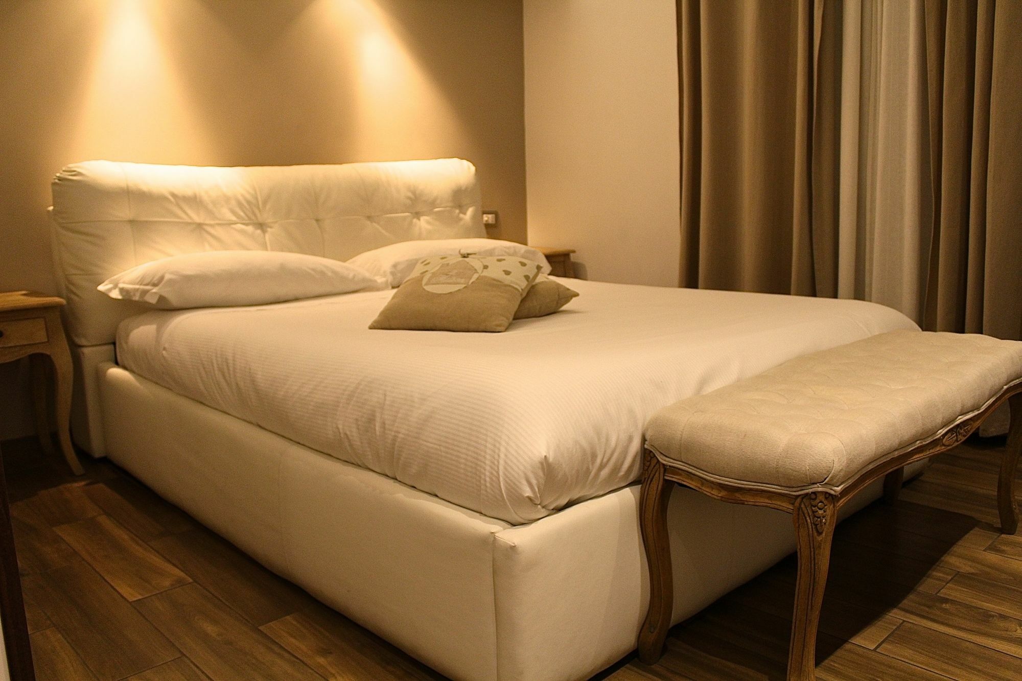 Roman Royal Rooms Luaran gambar