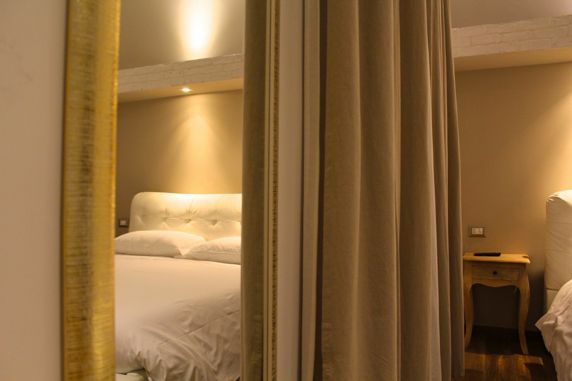Roman Royal Rooms Luaran gambar